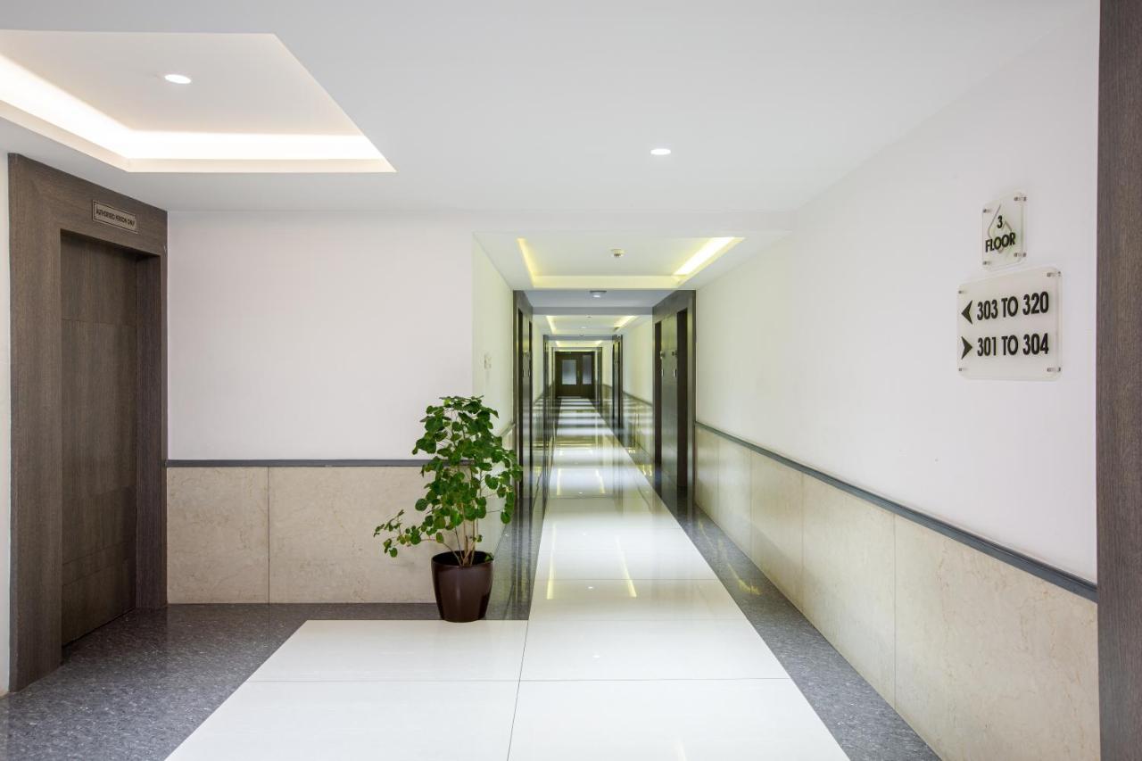 Hotel Saradha Grande Pudukkottai Buitenkant foto
