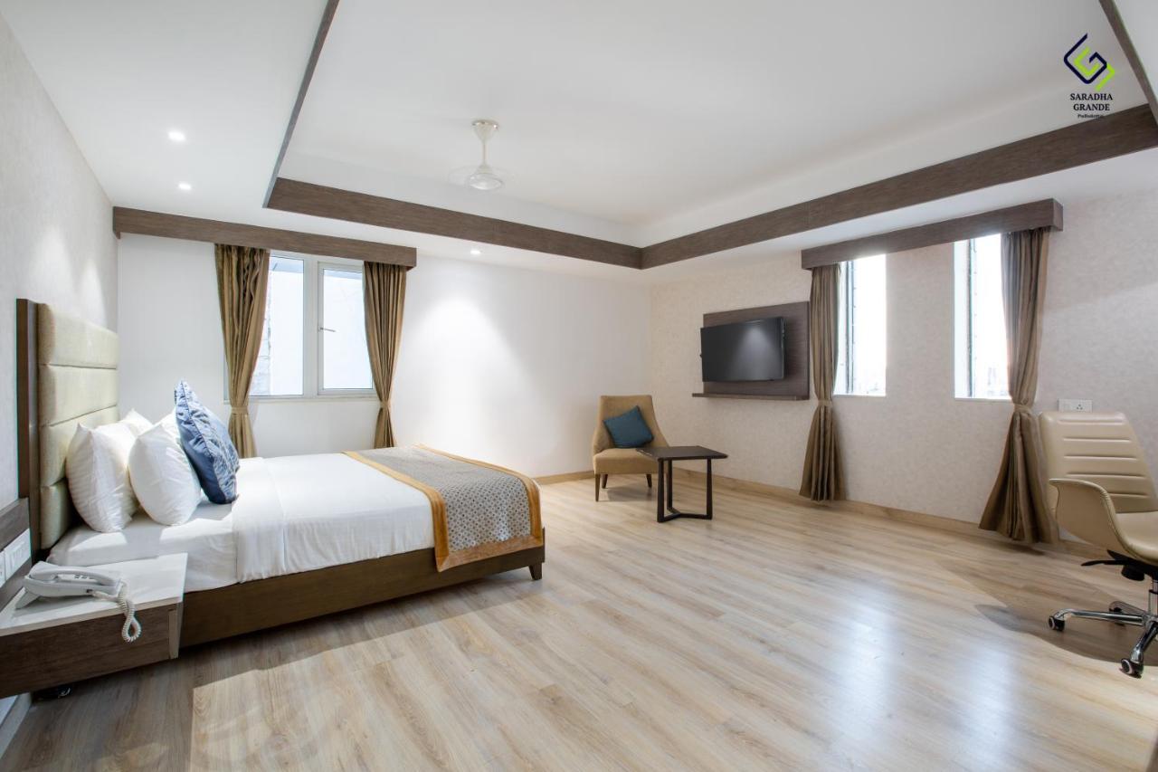 Hotel Saradha Grande Pudukkottai Buitenkant foto
